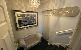 “ Nicky'S Retreat! Warm And Quirky Seaside Flat!